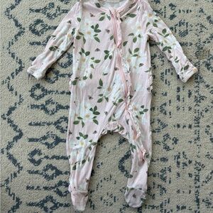 🎁5/$15🎁 Angel Dear Pink and Green Floral Footies